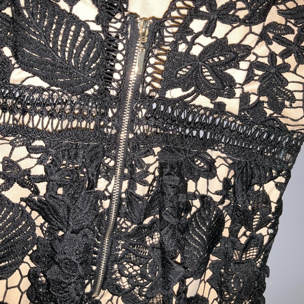 Romeo Juliet Couture Black Double V Lace Midi Dress [ SZ med ] - Picture 8 of 16